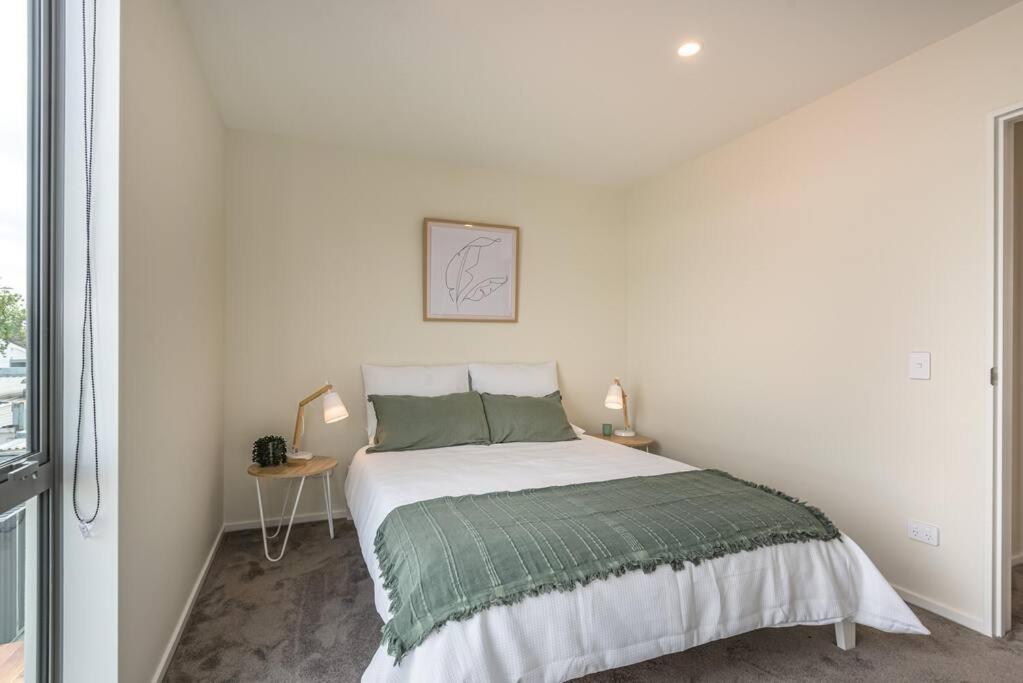 Hop, Skip, Jump To The City ! Christchurch Exterior photo